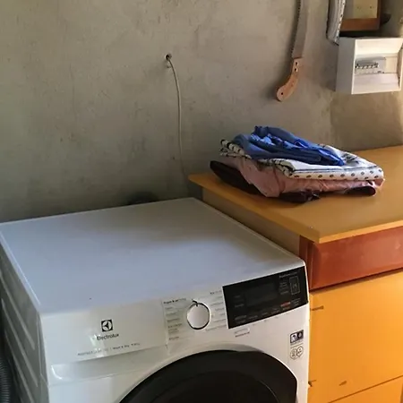 Villa à Avec Piscine, Climatisation Et Wi-fi, à 5 Min De La - Fr-1-335-169