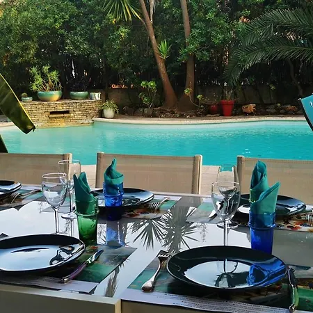 Villa A Avec Piscine, Climatisation Et Wi-fi, A 5 Min De La - Fr-1-335-169